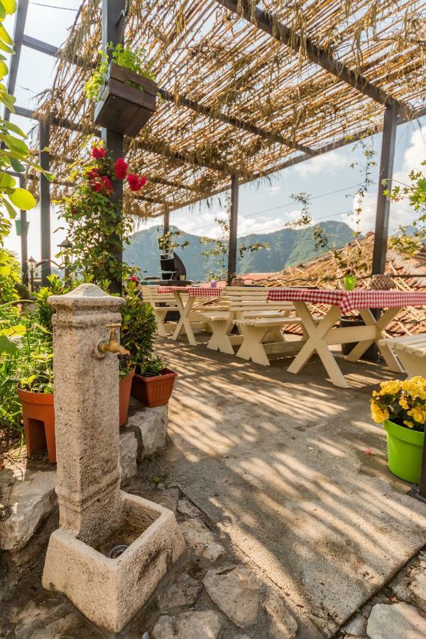 Guest House Luna Virpazar Exterior foto